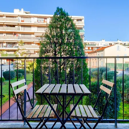 Magnifique Avec Terrasse Au Coeur De * קאן